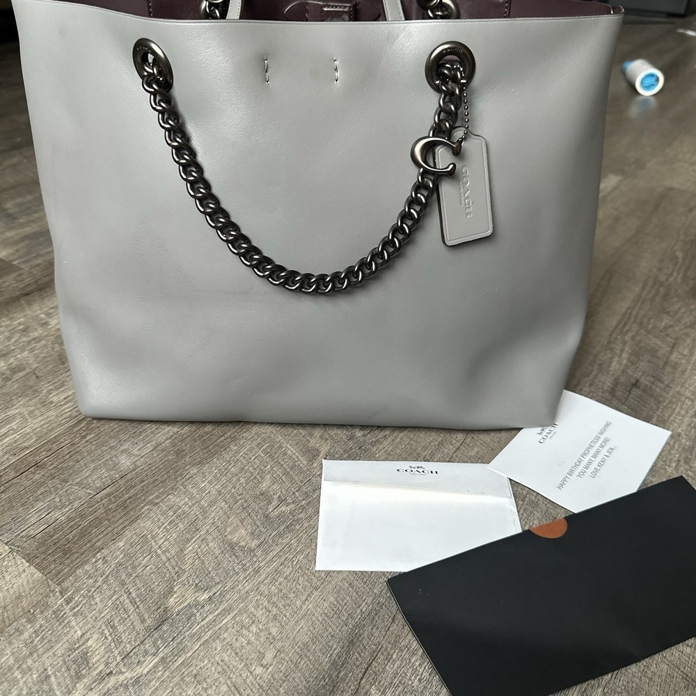 $375 COACH Signature Chain Convertible Gray Large Tote with Black Chain - Picture 8 of 16